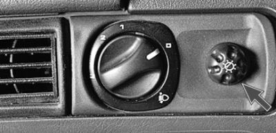 35 – выключатель освещения приборов