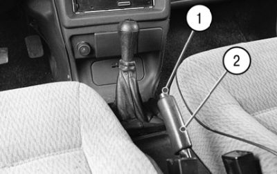 27 – рычаг стояночного тормоза