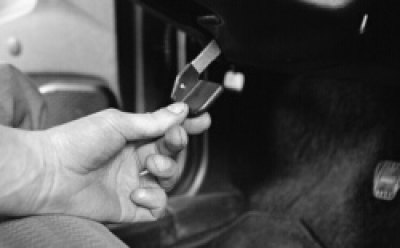 Регулировка положения рулевого колеса