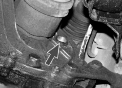 Проверка уровня и доливка масла в коробку передач