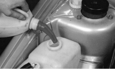 Долейте жидкость