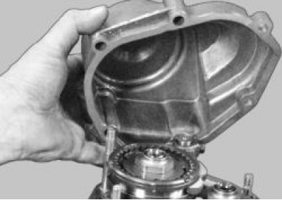 Снимите заднюю крышку