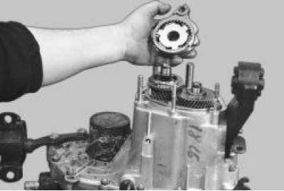 Выньте вилку из муфты