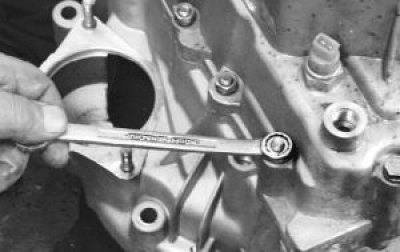 Отверните двенадцать гаек