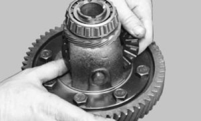 Повернув на 90° вокруг оси сателлитов