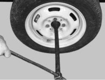 Ослабьте затяжку болтов