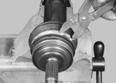 снимите наружный и внутренний хомуты