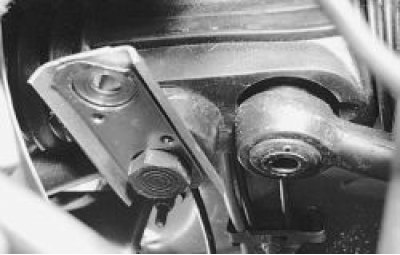 Поверните соединительную пластину