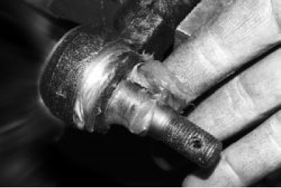 нанесите новую консистентную смазку