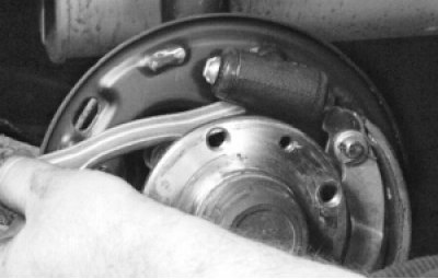 Снимите разжимную планку