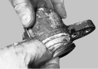 Снимите с цилиндра защитный чехол