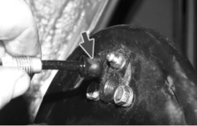 Отсоедините тормозной шланг