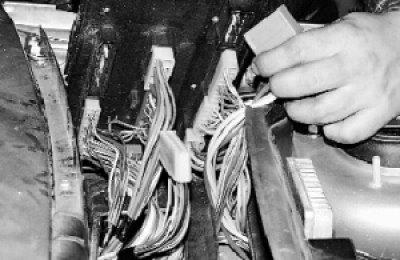 Выньте блок из отсека