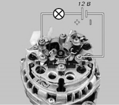 подсоедините + аккумуляторной батареи