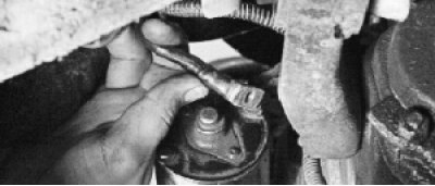 снимите провод