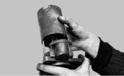 Снимите корпус стартера