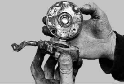 снимите щеткодержатель