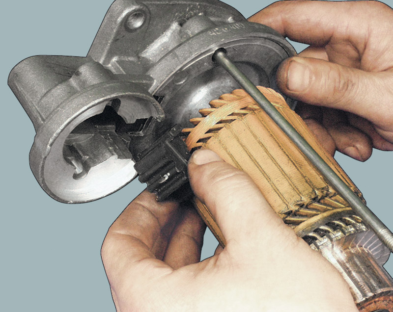 Снимите корпус со статором