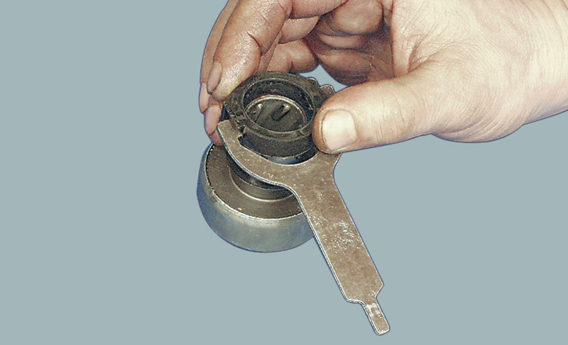 и упорную шайбу