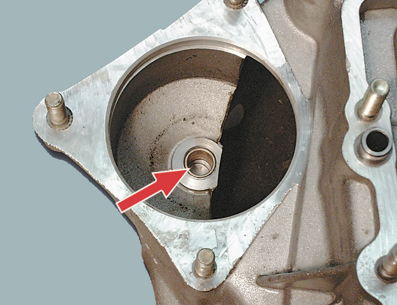 Осмотрите крышку стартера