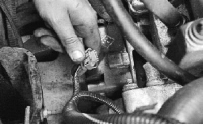 отсоедините колодку