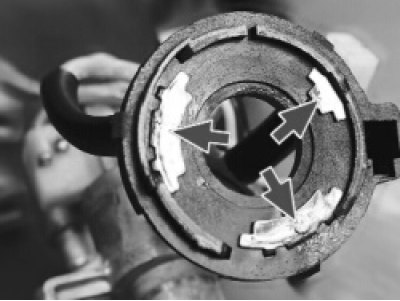 Зачистите окисленные или подгоревшие контакты