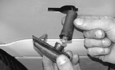 Выньте патрон с лампой