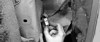 Замена противотуманной фары