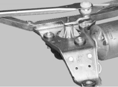 установите параллельно короткой тяге