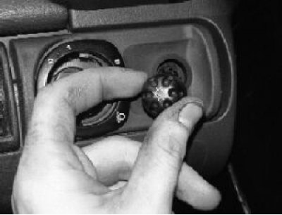 ручку переключателя освещения приборов